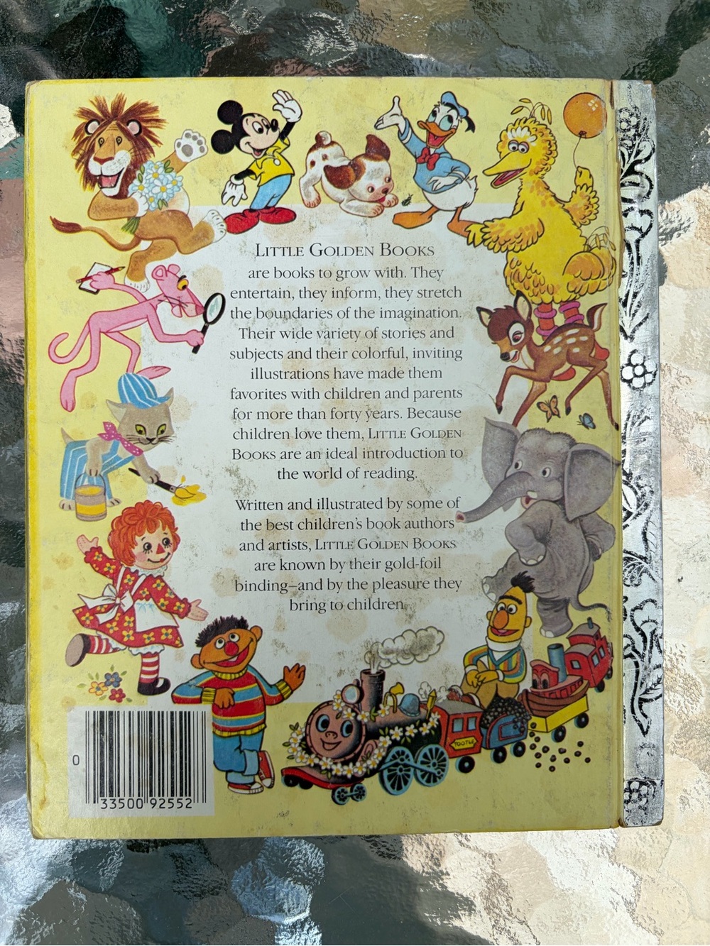Vintage Little Golden Book Richard Scarry's Chipmunk's ABC childrens vtg - Picture 4 of 5